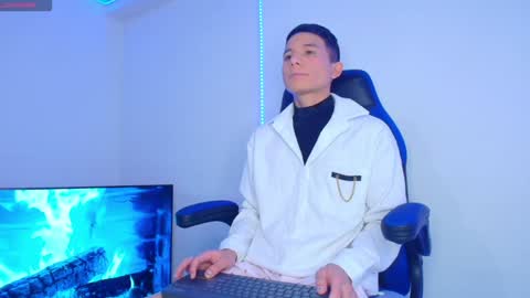 BRYAM INDEPENDENT MODEL online show from 1, 2, 2025