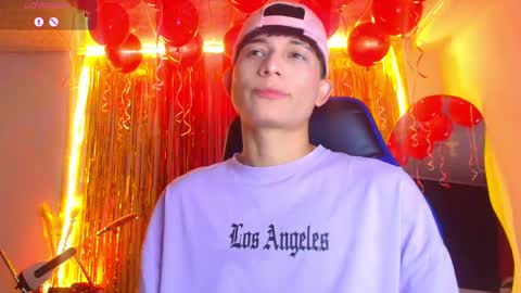 BRYAM INDEPENDENT MODEL online show from 27, 9, 2025