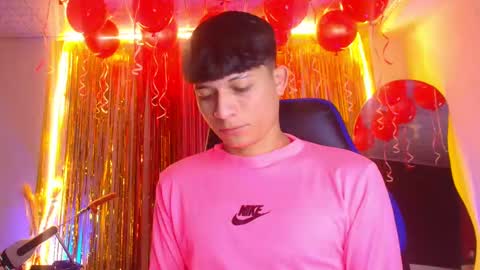 BRYAM INDEPENDENT MODEL online show from 30, 9, 2025