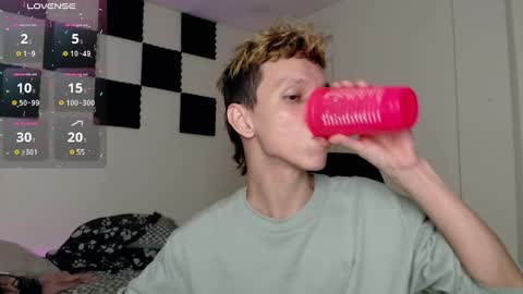 Snapshot of bryamado chatting on 4, 2, 2025 bryamado online show from 4, 2, 2025