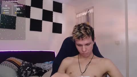 Snapshot of bryamado chatting on 2, 10, 2025 bryamado online show from 2, 10, 2025