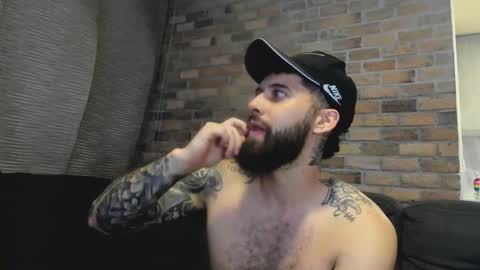 Snapshot of bryson_jace1 chatting on 19, 11, 2025 Bryson Jace online show from 19, 11, 2025