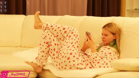 Bubble  gum  online show from 30, 1, 2025