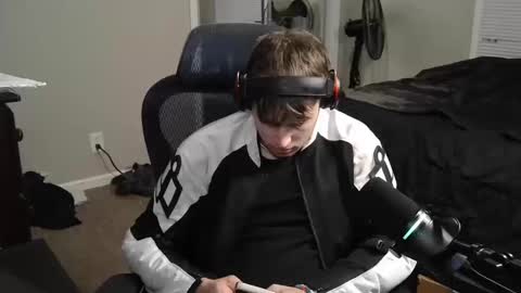 BubblebuttBdn online show from 12, 10, 2025