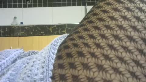 Snapshot of bubblegirl202 chatting on 16, 12, 2025 pretty online show from 16, 12, 2025