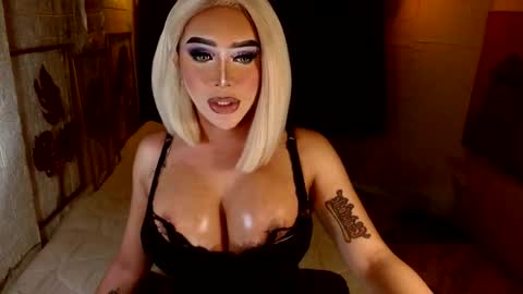 Snapshot of buena_fortuna chatting on 27, 11, 2025 Lucienne online show from 27, 11, 2025