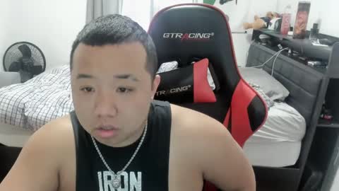 Snapshot of buffsexyman24 chatting on 26, 2, 2025 buffsexyman24 online show from 26, 2, 2025