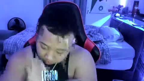 Snapshot of buffsexyman24 chatting on 4, 3, 2025 buffsexyman24 online show from 4, 3, 2025