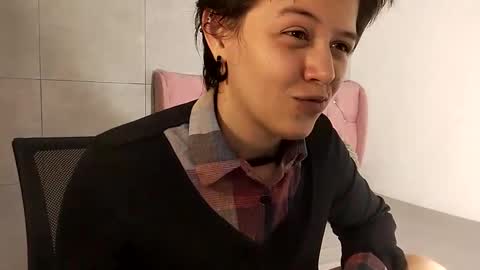 Snapshot of bug2025 chatting on 8, 9, 2025 bug2025 online show from 8, 9, 2025