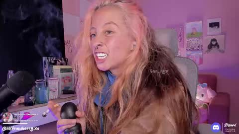 Snapshot of bun_nyx chatting on 2, 10, 2025 online show from 2, 10, 2025