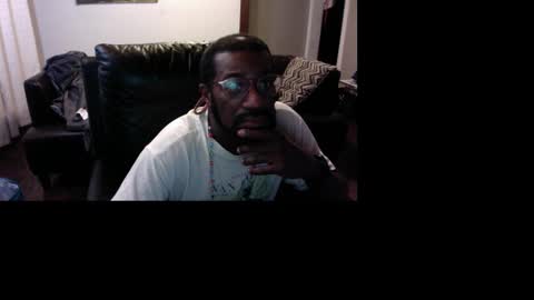 Snapshot of bungalowentertainment chatting on 1, 12, 2025 Bungalow Entertainment online show from 1, 12, 2025