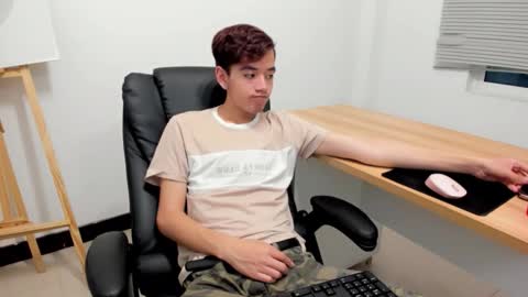 Snapshot of bunny_maxxi chatting on 27, 11, 2025 bunny online show from 27, 11, 2025