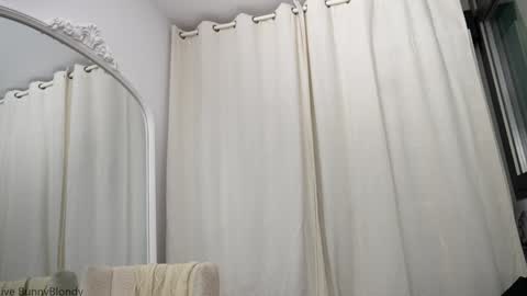 Anaiz   online show from 16, 10, 2025