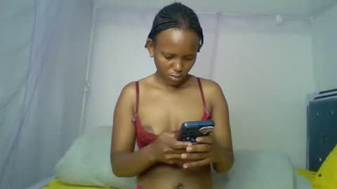 Snapshot of bunnydiva_ chatting on 5, 6, 2026 bunnydiva_ online show from 5, 6, 2026