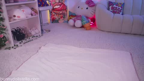 Snapshot of bunnydollstella chatting on 15, 5, 2026 Stella online show from 15, 5, 2026