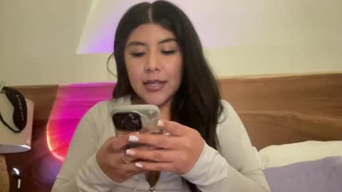 Snapshot of bunnymami chatting on 5, 12, 2024 bunnymami333 online show from 5, 12, 2024