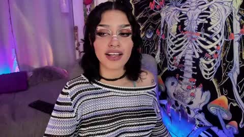   online show from 19, 12, 2024