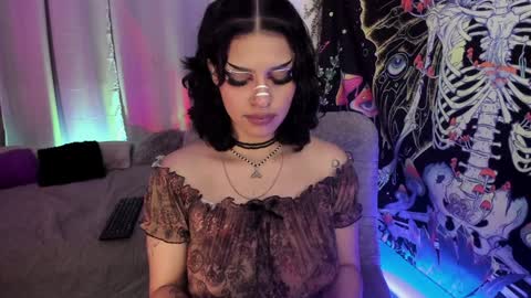   online show from 3, 1, 2025