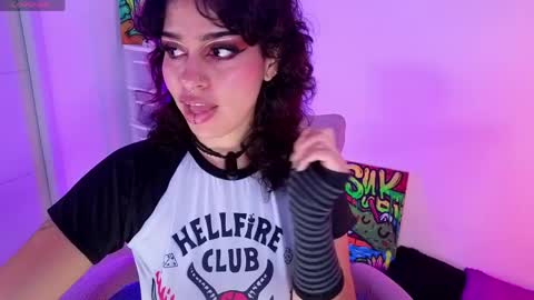   online show from 24, 4, 2026