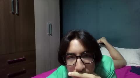 Snapshot of bunnywang chatting on 16, 12, 2025 Bunny Wang online show from 16, 12, 2025