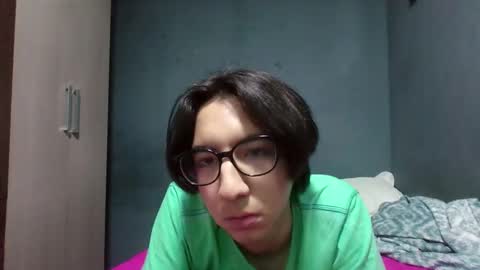 Snapshot of bunnywang chatting on 17, 12, 2025 Bunny Wang online show from 17, 12, 2025