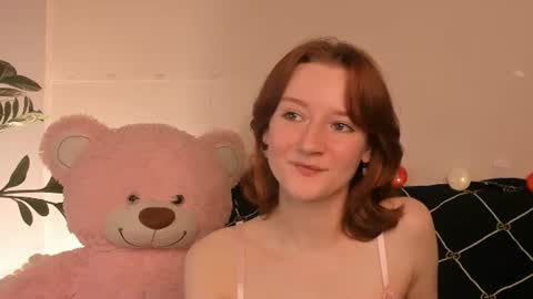 Snapshot of bunnyy_4u chatting on 17, 6, 2026 Lilith online show from 17, 6, 2026