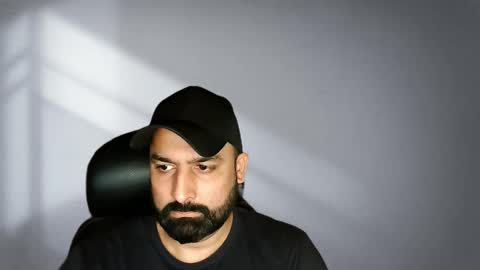 Hairy Arabian online show from 19, 9, 2025