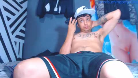 Snapshot of burningboyy chatting on 7, 11, 2025 independiente online show from 7, 11, 2025