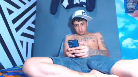 Snapshot of burningboyy chatting on 27, 11, 2025 independiente online show from 27, 11, 2025