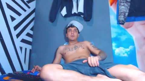 Snapshot of burningboyy chatting on 28, 11, 2025 independiente online show from 28, 11, 2025