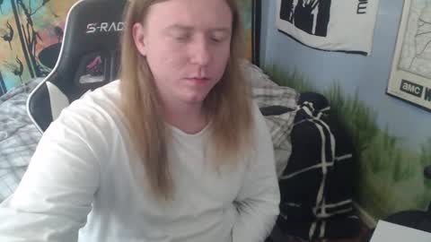 Snapshot of burningflute chatting on 11, 1, 2025 burningflute online show from 11, 1, 2025