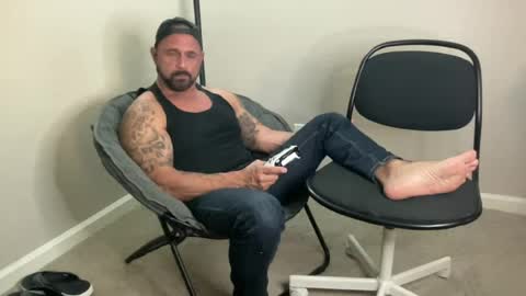Snapshot of bustedsprockets chatting on 1, 7, 2026 Pocket Daddy cockring gaycouple cockring lovense daddy online show from 1, 7, 2026