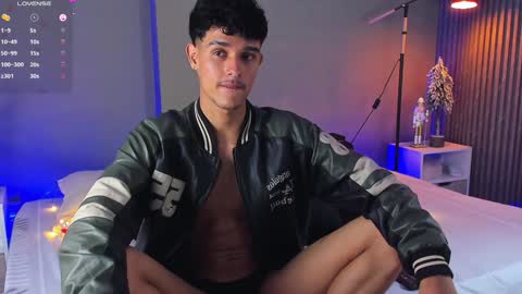 Snapshot of busterspinter chatting on 13, 12, 2024 Buster independent model online show from 13, 12, 2024