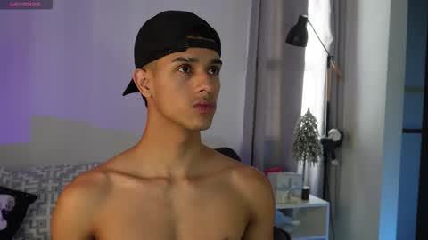 Snapshot of busterspinter chatting on 14, 12, 2025 Buster independent model online show from 14, 12, 2025