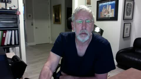 Snapshot of bustinout99 chatting on 11, 1, 2025 afternoon wood online show from 11, 1, 2025