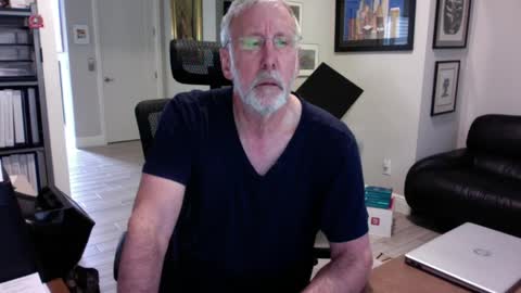 Snapshot of bustinout99 chatting on 22, 2, 2025 afternoon wood online show from 22, 2, 2025