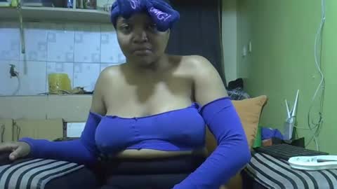 busty kenzi online show from 4, 1, 2025