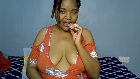 busty kenzi online show from 10, 7, 2026