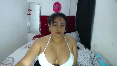 busty_latinax online show from 16, 12, 2025