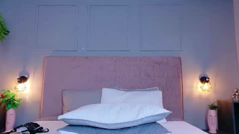 Busty zay online show from 16, 4, 2026