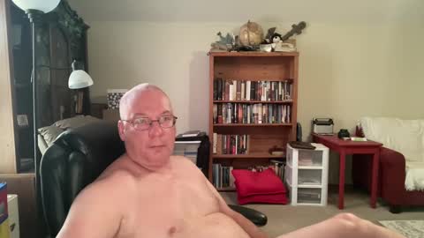 Snapshot of bustyballs100 chatting on 12, 9, 2025 bustyballs100 online show from 12, 9, 2025