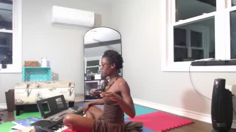 Goddess online show from 29, 9, 2025