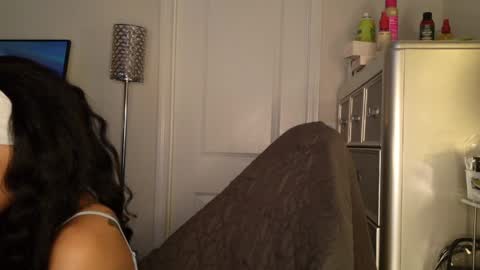 butterfly booty online show from 6, 4, 2026