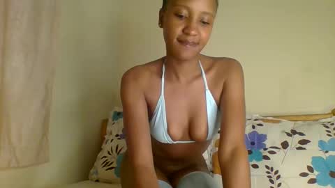 Snapshot of buttter_cup chatting on 26, 10, 2025 Claudia online show from 26, 10, 2025