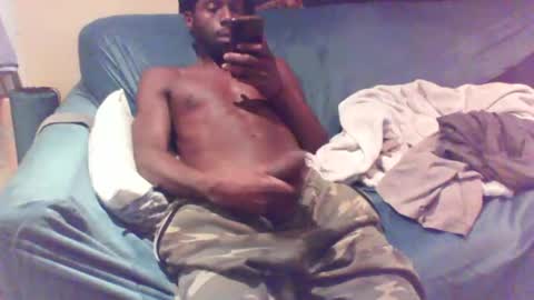 Snapshot of buzsy chatting on 8, 12, 2024 Buzsy online show from 8, 12, 2024