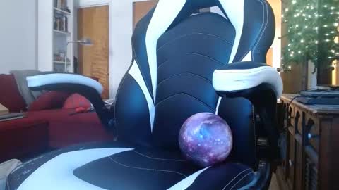 Snapshot of bwall1425 chatting on 10, 1, 2025 bwall1425 online show from 10, 1, 2025