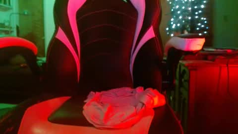 Snapshot of bwall1425 chatting on 11, 1, 2025 bwall1425 online show from 11, 1, 2025