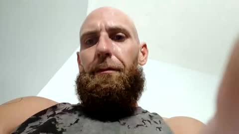 Snapshot of bwc1992863 chatting on 8, 11, 2025 Hugeuncut92 online show from 8, 11, 2025