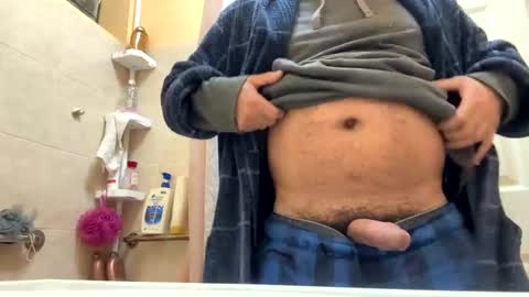 bxbomber2012 online show from 9, 3, 2025