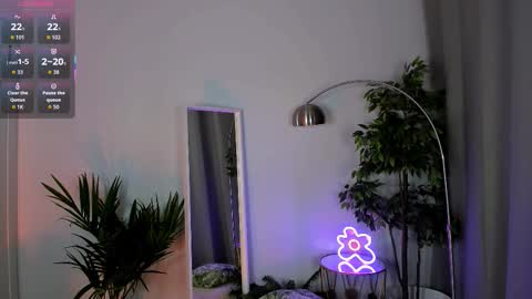 Snapshot of c_moonie_ chatting on 11, 10, 2025 Polly online show from 11, 10, 2025